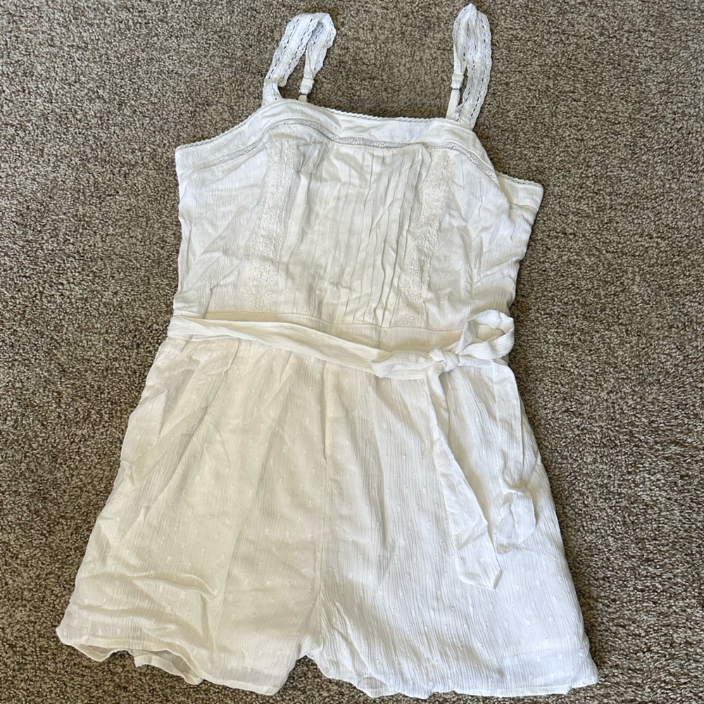 Abercrombie & Fitch White Romper!